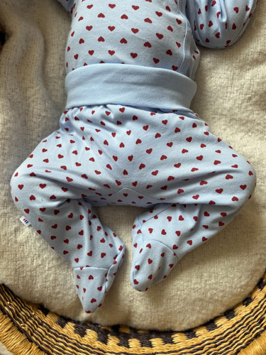 Pantalón bebé Love Eevi azul con corazones 100% algodón