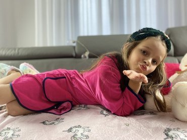 374 / 375 Albornoz Desiree Baby - frambuesa