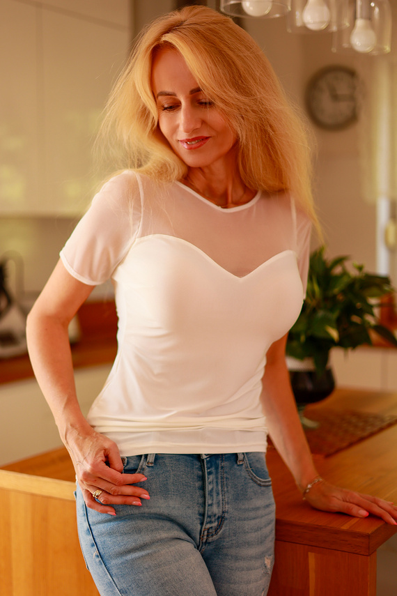 Celia Mirale blusa mujer - microfibra, top transparente, corte elegante - crudo