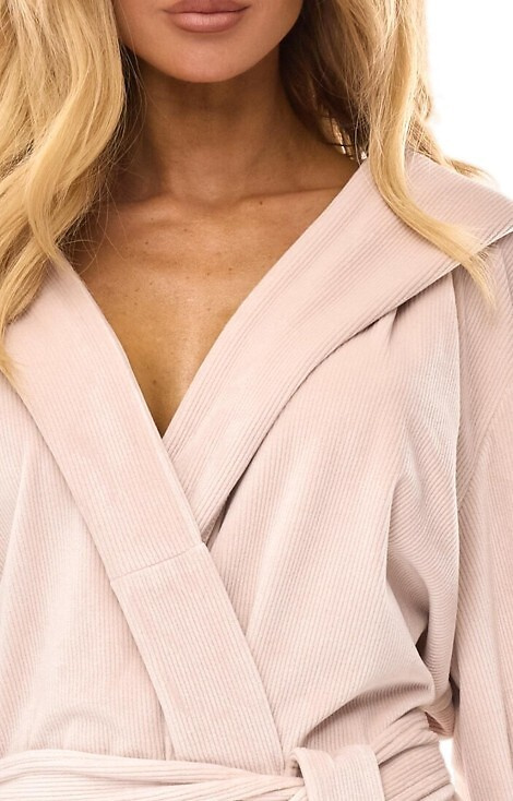 2509 Bata de mujer L&L Luna short con capucha de angora - cómoda y ligera