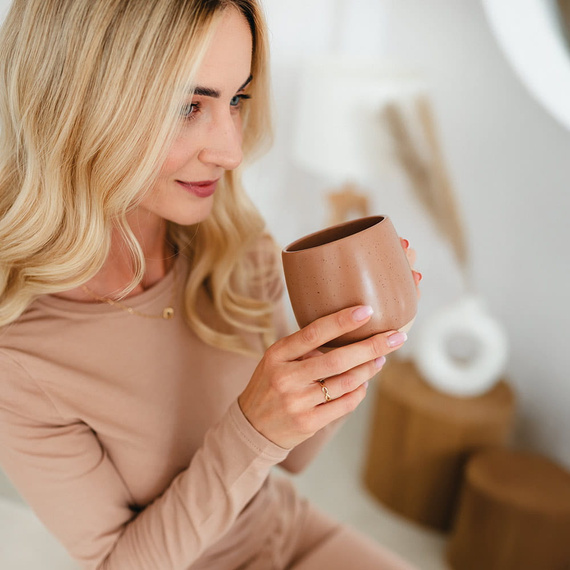 Eevi for Women Blusa de manga larga para mujer Beige - Algodón + Modal, Elegante, Cómoda