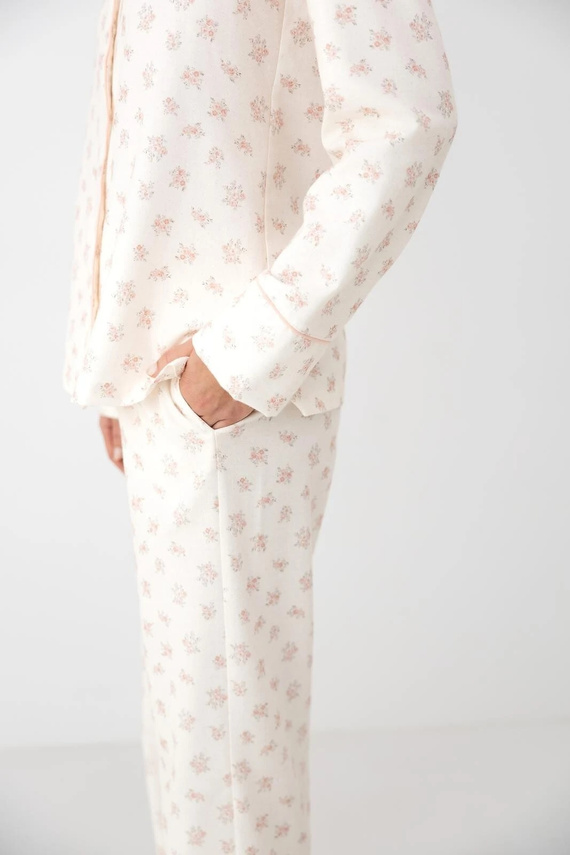 Pijama de mujer Sensis Marielle ecru de viscosa y algodón, abotonada con estampado de flores