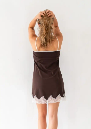 Camisón Dkaren Sendi 2 de algodón con encaje y tirantes ajustables - color chocolate