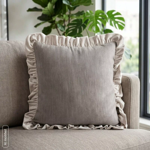 Eurofirany Elvara funda decorativa 45x45 de terciopelo con volante - beige
