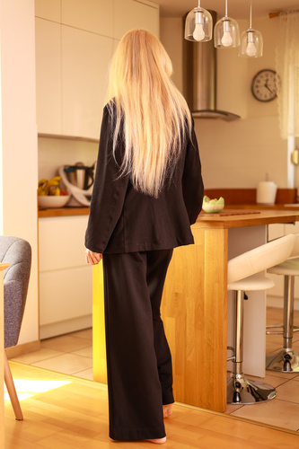 Emi - elegante chaqueta de las mujeres, 95% algodón 5% elastano | marca polaca Mirale - negro