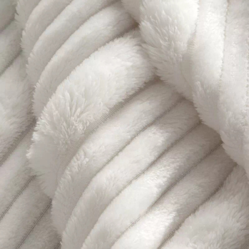 Manta cubrecama Nina 220x200 flano 3D suave Eurofirany 300 GSM blanco