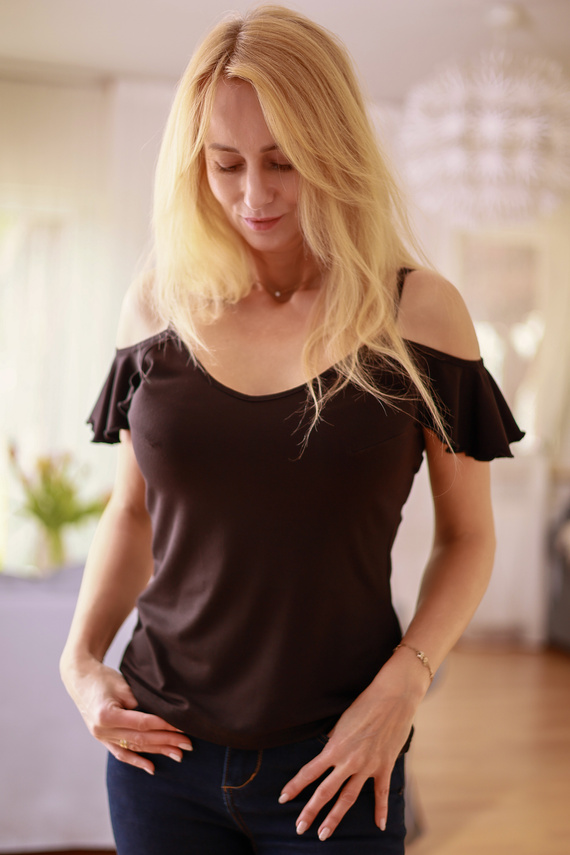 Vera Blusa de mujer Mirale - hombro abierto, volante, viscosa - negro