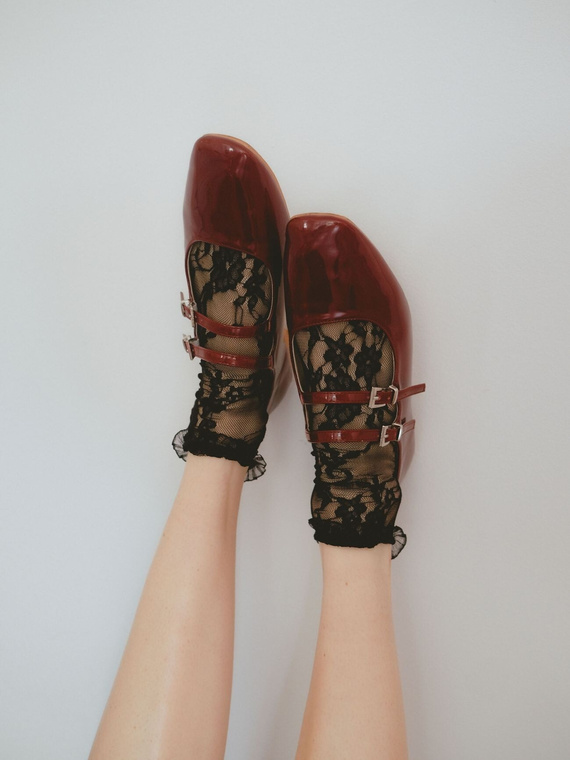 Calcetines I1100 Ismena Fiore – Calcetines de encaje con diseño floral, elegante volante