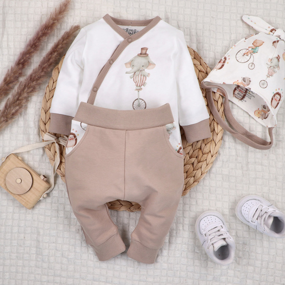 ABN-5582 Body con sobre Circus para bebé de Nini - 100% algodón orgánico, cierres sin níquel, hecho en Polonia