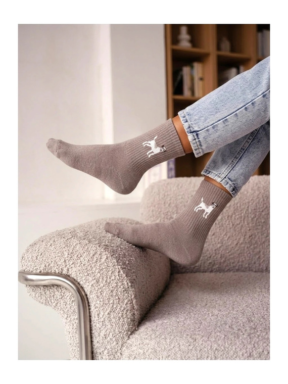 Calcetines de mujer Milena 0200-272 de algodón con diseño de perro cappuccino