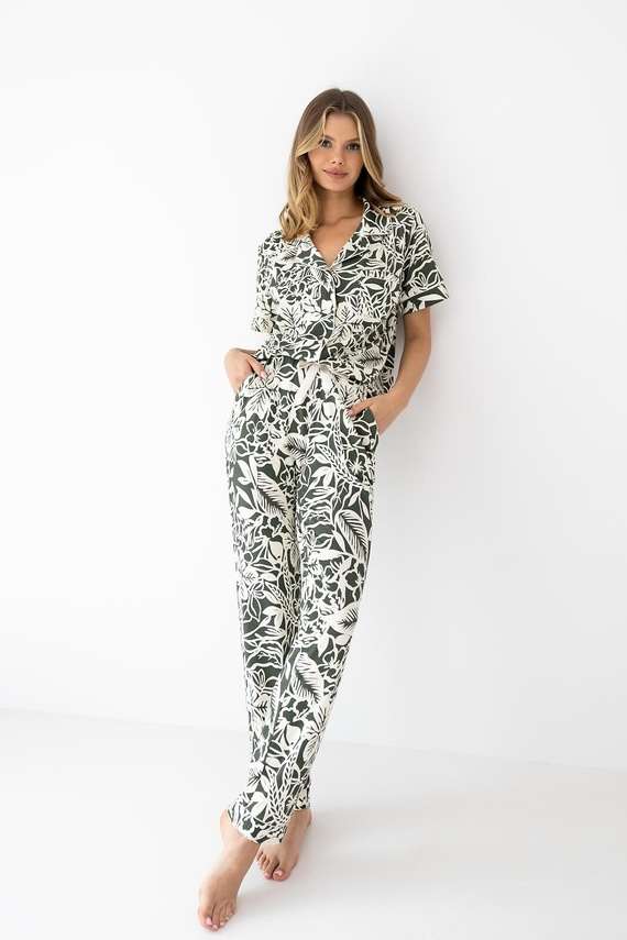 Pijama mujer Louise Sensis khaki-ecru de viscosa, camisa con botones y pantalón
