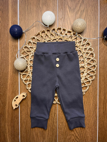 Leggings para niño LC010 de algodón acanalado color azul marino con botones de madera