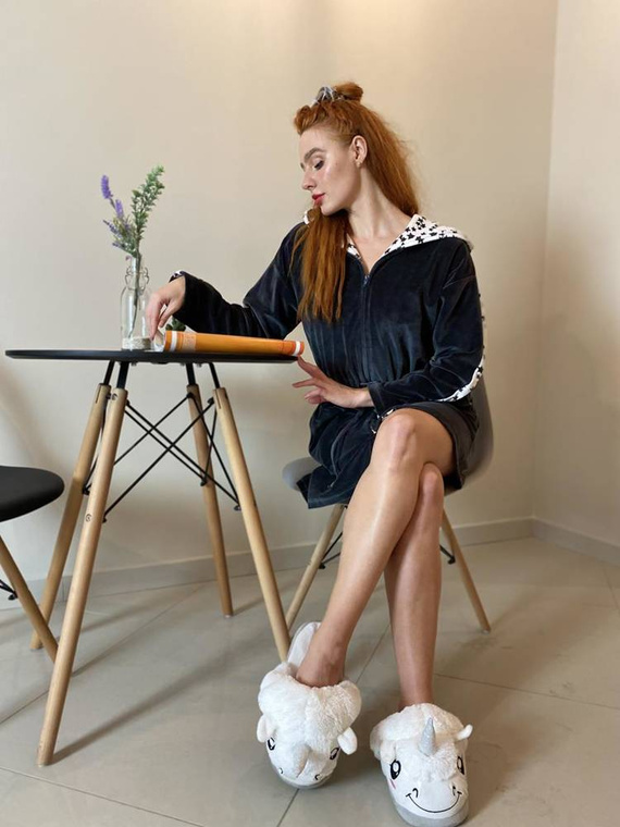 438 Marisol Albornoz de mujer - grafito