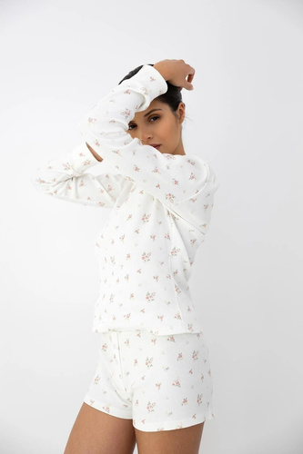 Pijama de mujer Sensis Mireya de algodón con flores, manga larga y pantalones cortos ecru