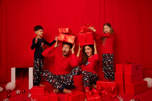 Pijama de manga larga y pantalón largo Makala Ladies Italian Fashion - rojo/estampado