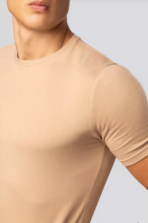 Camiseta Urban de algodón beige para hombre- Corte clásico, alta calidad, flexibilidad, comodidad durante todo el día