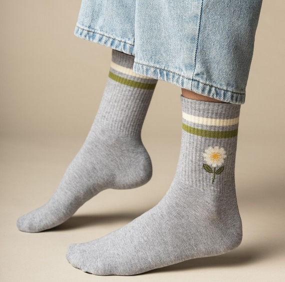 Calcetines de mujer Steven art.099 de algodón con diseños coloridos, costura plana - 116 gris