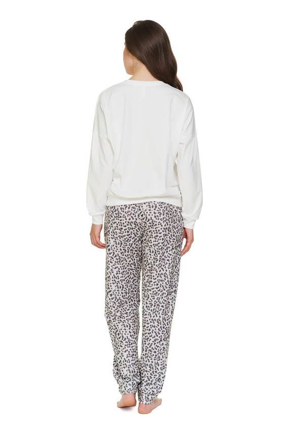 Doctor Nap 7532 Cream Leo Pijama mujer tejido de punto tipo suéter larga leo