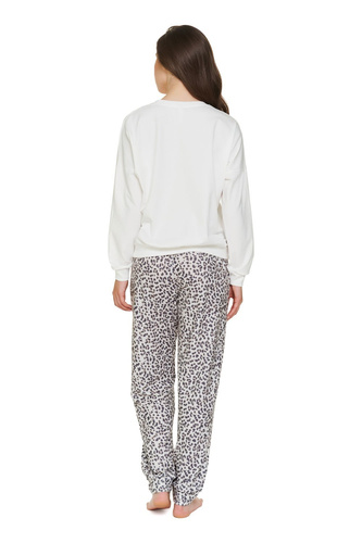 Doctor Nap 7532 Cream Leo Pijama mujer tejido de punto tipo suéter larga leo