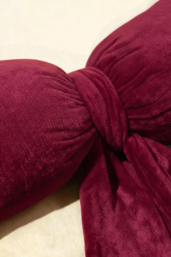 Cojín de Navidad Cocard Spod Igły i Nitki - cojín de terciopelo granate, certificado Oeko-Tex