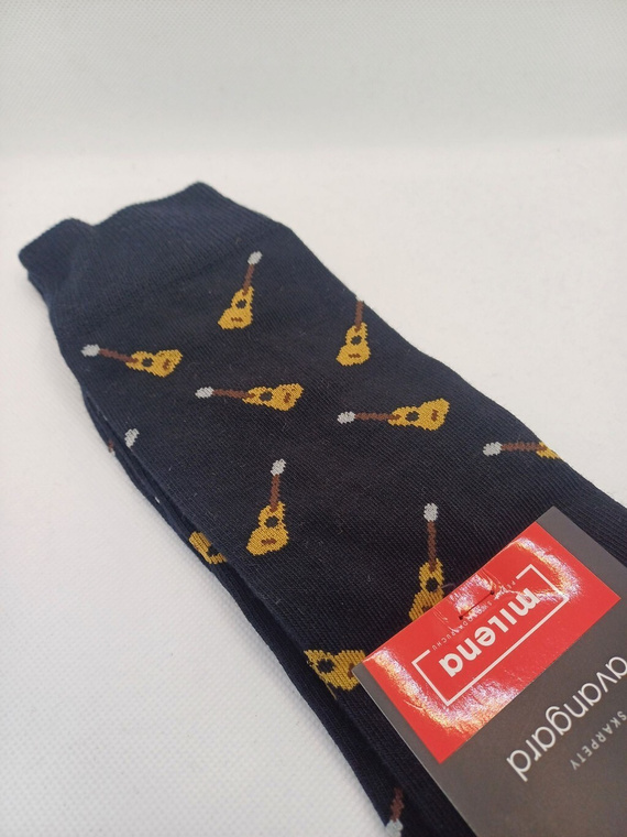 Calcetines de hombre Milena Avangard 0125-122 - Guitarras pequeñas | Algodón, banda sin presión, fabricación polaca - negro
