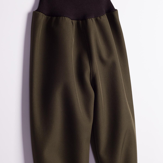 Nicol Pantalones 229052 softshell infantiles con forro polar, cintura alta y puños - caqui