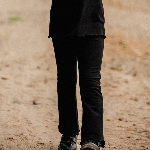 Leggings para niños Simply Comfy pantalones de campana Eevi negro- 100% algodón, cómodos y con estilo