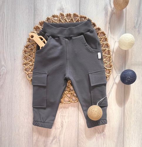 Pantalones jogger niño Mamatti SJ11 grafito – suaves y cómodos