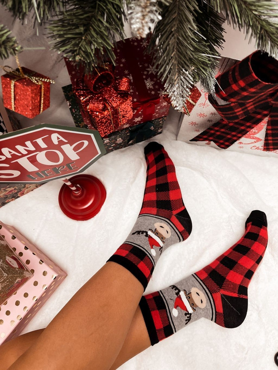 1283.001 A cuadros y renos - calcetines de Navidad para mujer Milena, rojo