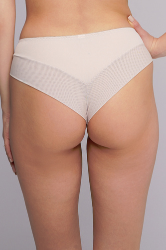 2256 Braguitas brasileñas Ava beige - microfibra suave, acabado sensual, ajuste perfecto