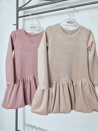 Liza Vestido de terciopelo para niña Bambarillo beige - elegante y cómodo