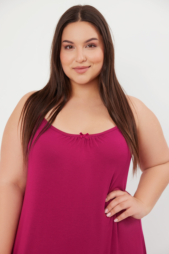 Camisón estilo, tirante estrecho Moda Italiana - vino