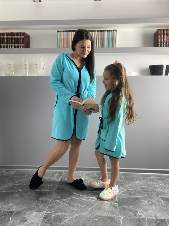 374 / 375 Albornoz infantil Desiree - menta