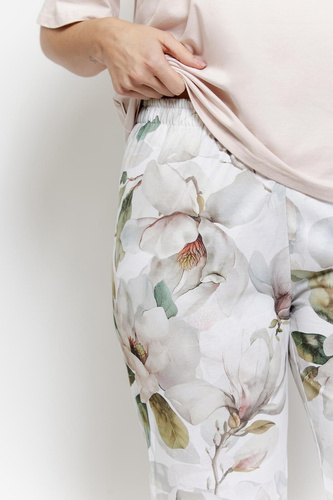 Pijama 3567 Aphrodite Taro beige- Pijama de mujer de algodón con estampado floral, manga 7/8