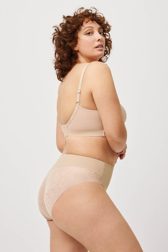 19617 Braga de mujer Ysabel Mora beige - encaje, cómoda, clásica