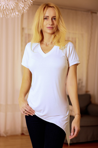 Blusa Aria Mirale - viscosa, asimétrica, cuello en V - crudo