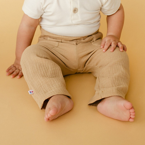 Elephant Pantalones de muselina para niño beige Eevi- 100% algodón, cómodos y ligeros