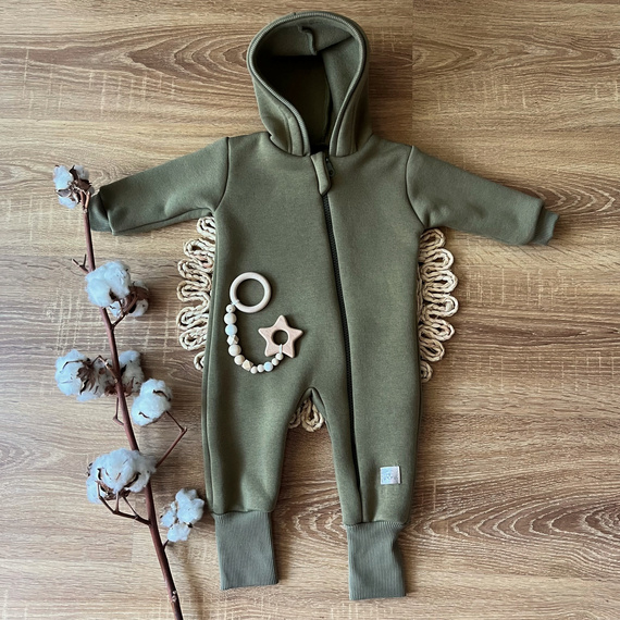 Kombinón deportivo para bebé KS106 Mamatti sin pies con capucha de algodón khaki