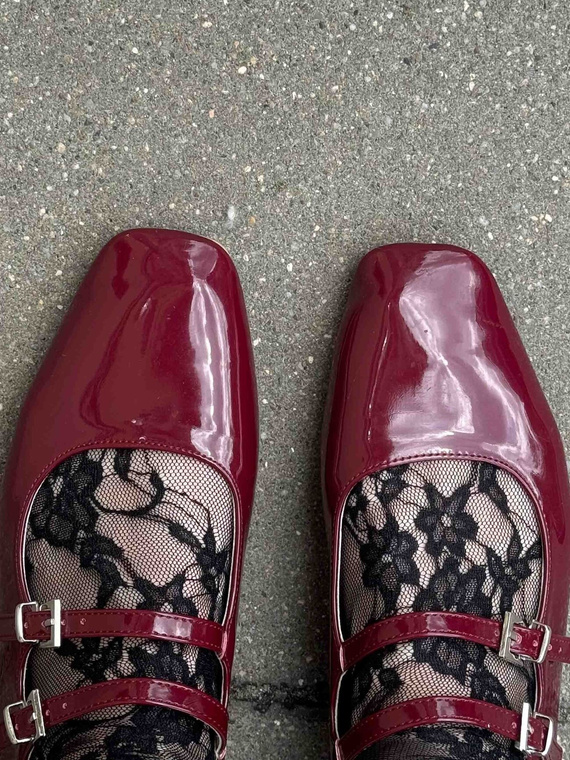 Calcetines I1100 Ismena Fiore – Calcetines de encaje con diseño floral, elegante volante