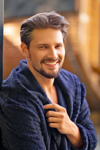 Zygmunt Albornoz para hombre con capucha Moda Italiana - azul marino