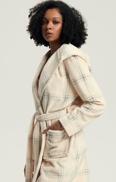 43596 Bata de mujer Danna Henderson blanca - con capucha, a cuadros