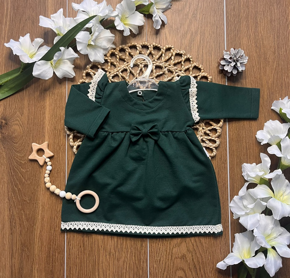 Vestido infantil Mamatti SK519 de algodón con encaje y lazo verde
