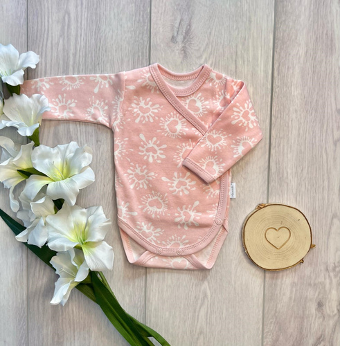Body para bebé cruzado Mamatti BD16326 rosa con corazones de algodón