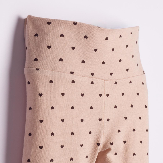 226201 Nicol HANIA Leggings infantiles de algodón beige con corazones