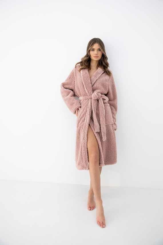 Sensis Caira Bata de mujer beige suave larga con cuello chal