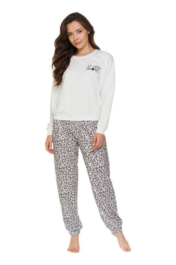 Doctor Nap 7532 Cream Leo Pijama mujer tejido de punto tipo suéter larga leo