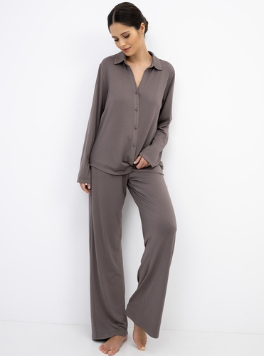 Sensis Lyra Mocca pijama larga de viscosa para mujer con botones