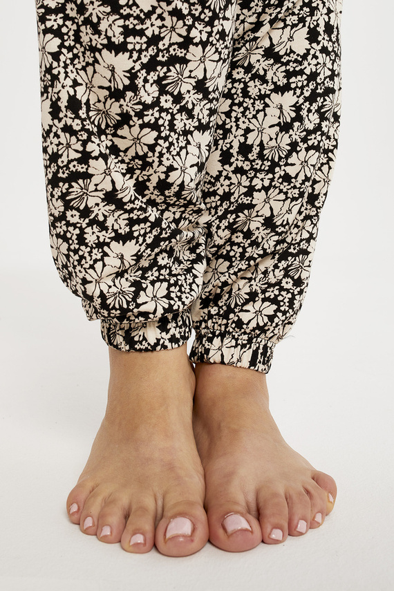 Pijama de mujer Guyana manga larga, pantalón largo Moda Italiana - negro/estampado