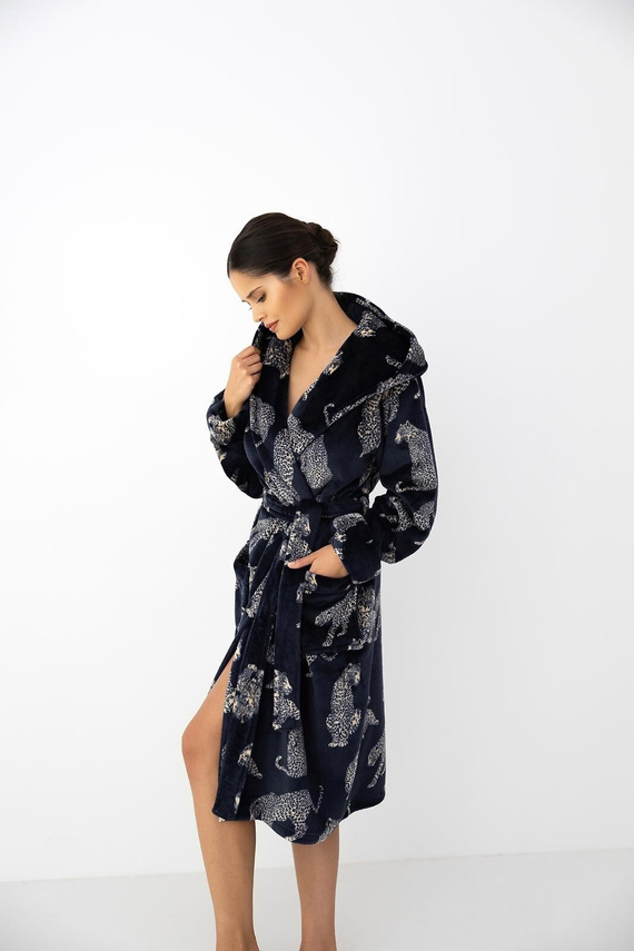 Bata larga para mujer Sensis Vespera azul marino con capucha y estampado animal