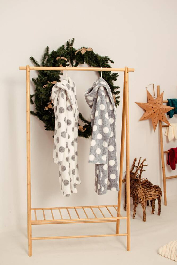 323 Bata Dots Forex - crudo